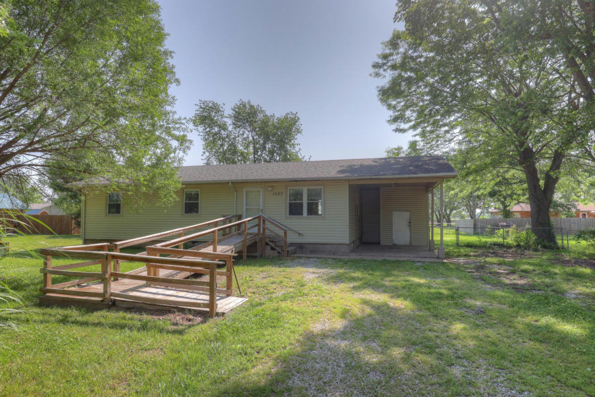 1227 SPRUCE ST, GRANBY, MO 64844, photo 1 of 28