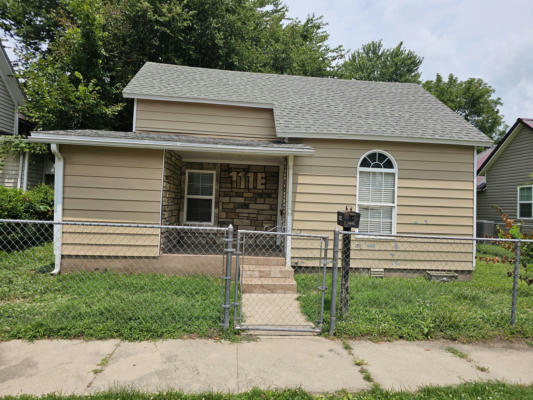 111 E COFIELD ST, AURORA, MO 65605 - Image 1