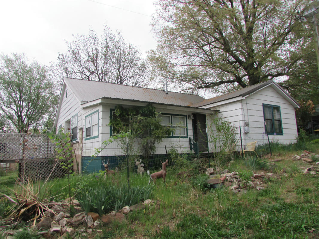 929 RACE ST, THAYER, MO 65791, photo 1 of 11