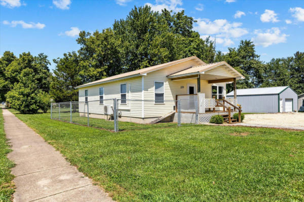 229 E CENTER AVE, SEYMOUR, MO 65746 - Image 1