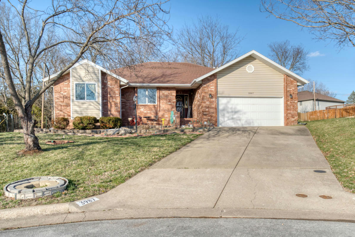 3987 N ROGERS CT, SPRINGFIELD, MO 65803, photo 1 of 19