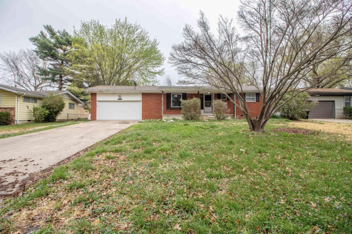 2318 S LINDEN AVE, SPRINGFIELD, MO 65804, photo 1 of 48